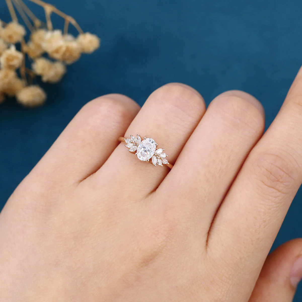 1.0Carat Oval cut Lab-Grown Diamond Engagement ring - Image 2