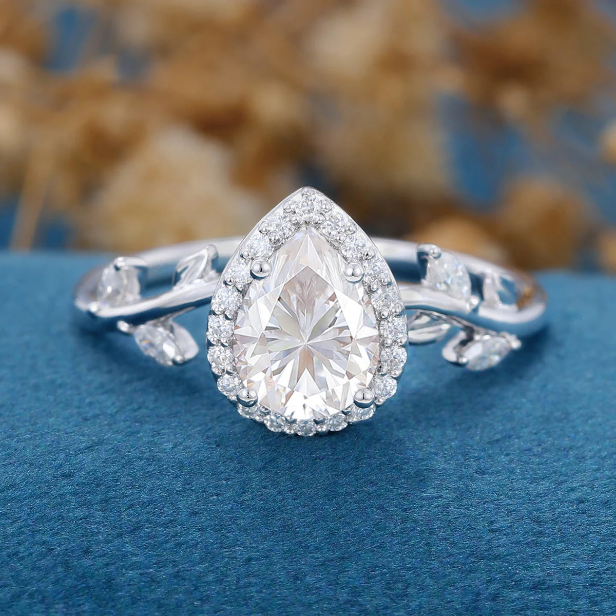 Pear cut Moissanite leaf Engagement Ring - Image 7
