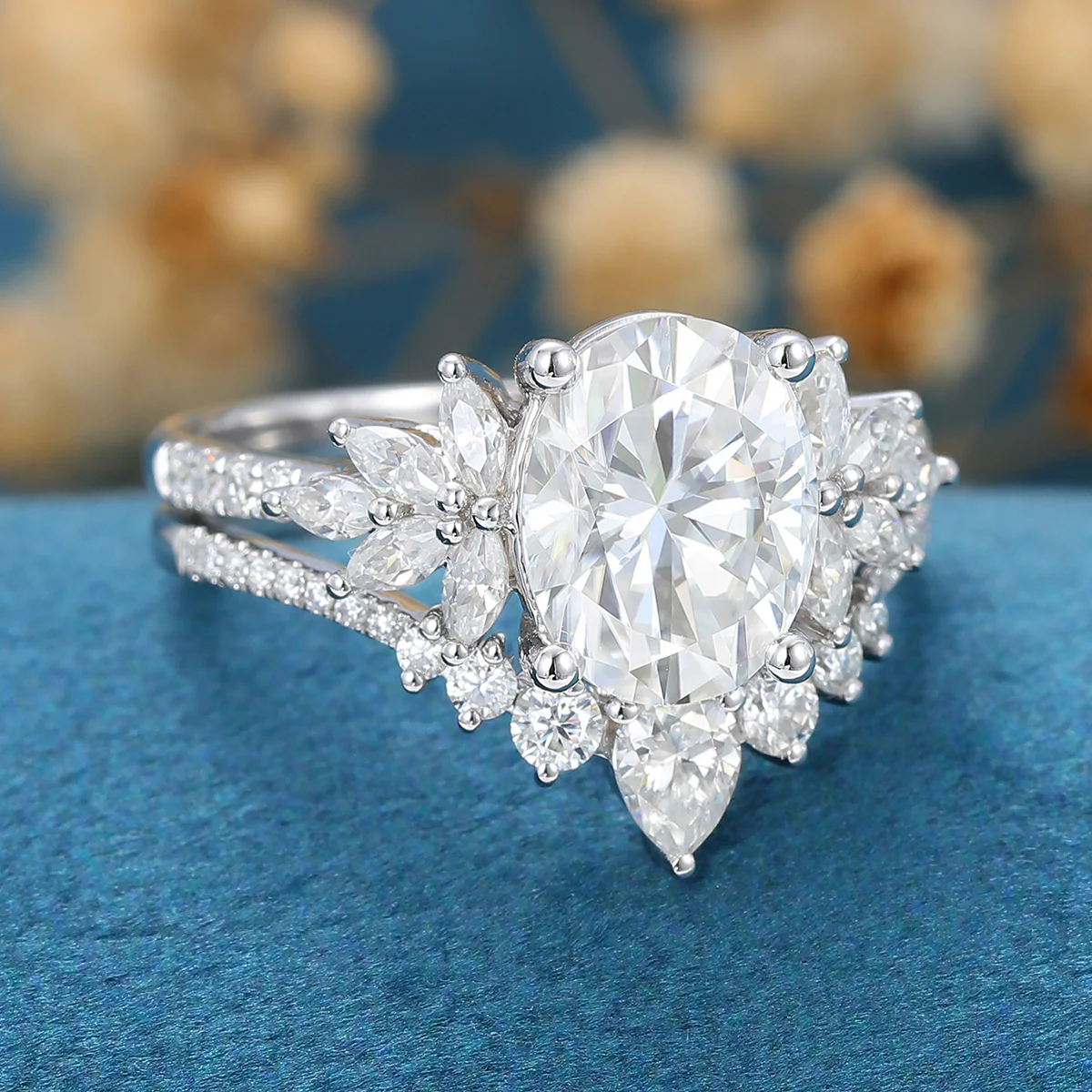 Oval cut Cluster Moissanite engagement ring set vintage - Image 4