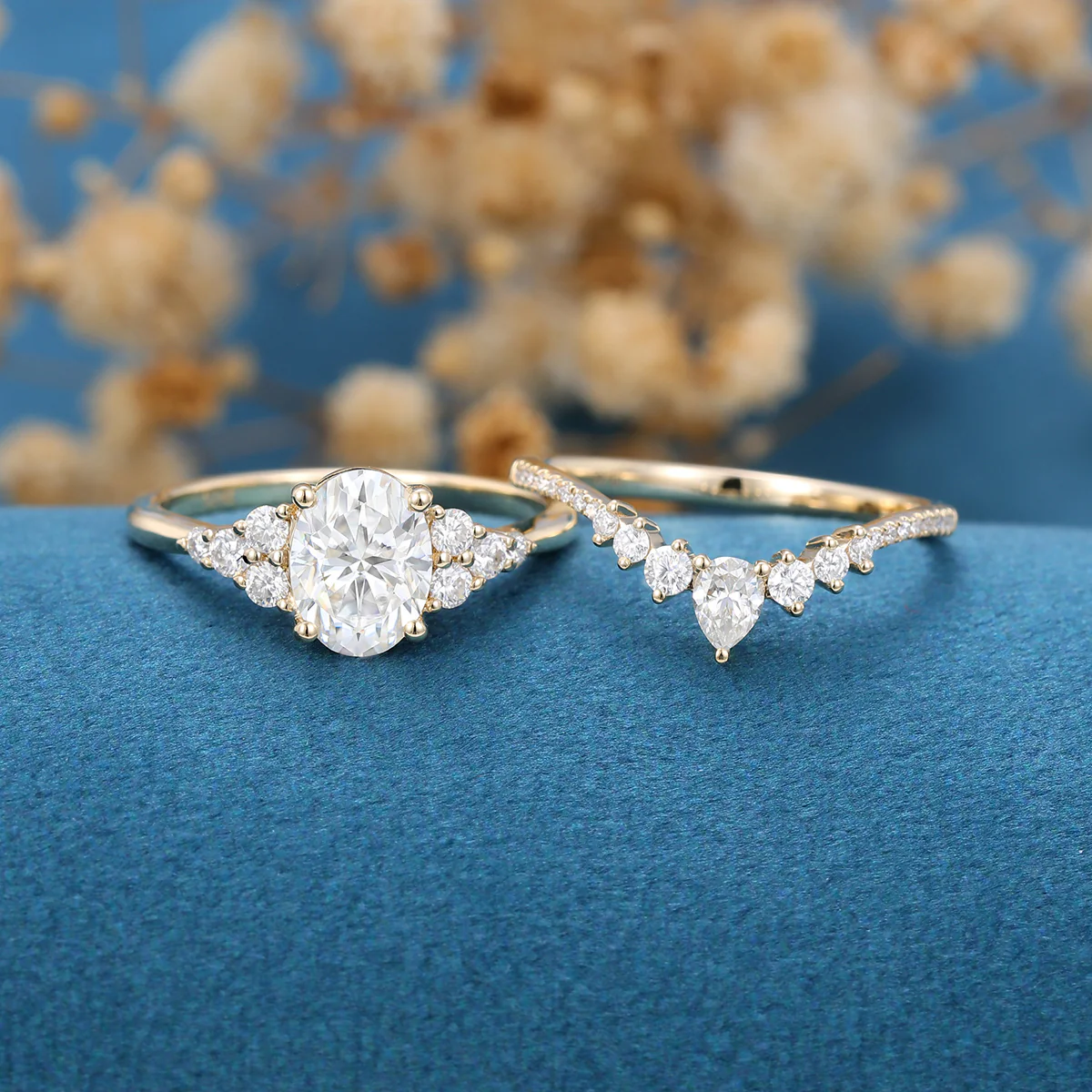1.5Carat Oval Moissanite Cluster Engagement ring Bridal Set - Image 4