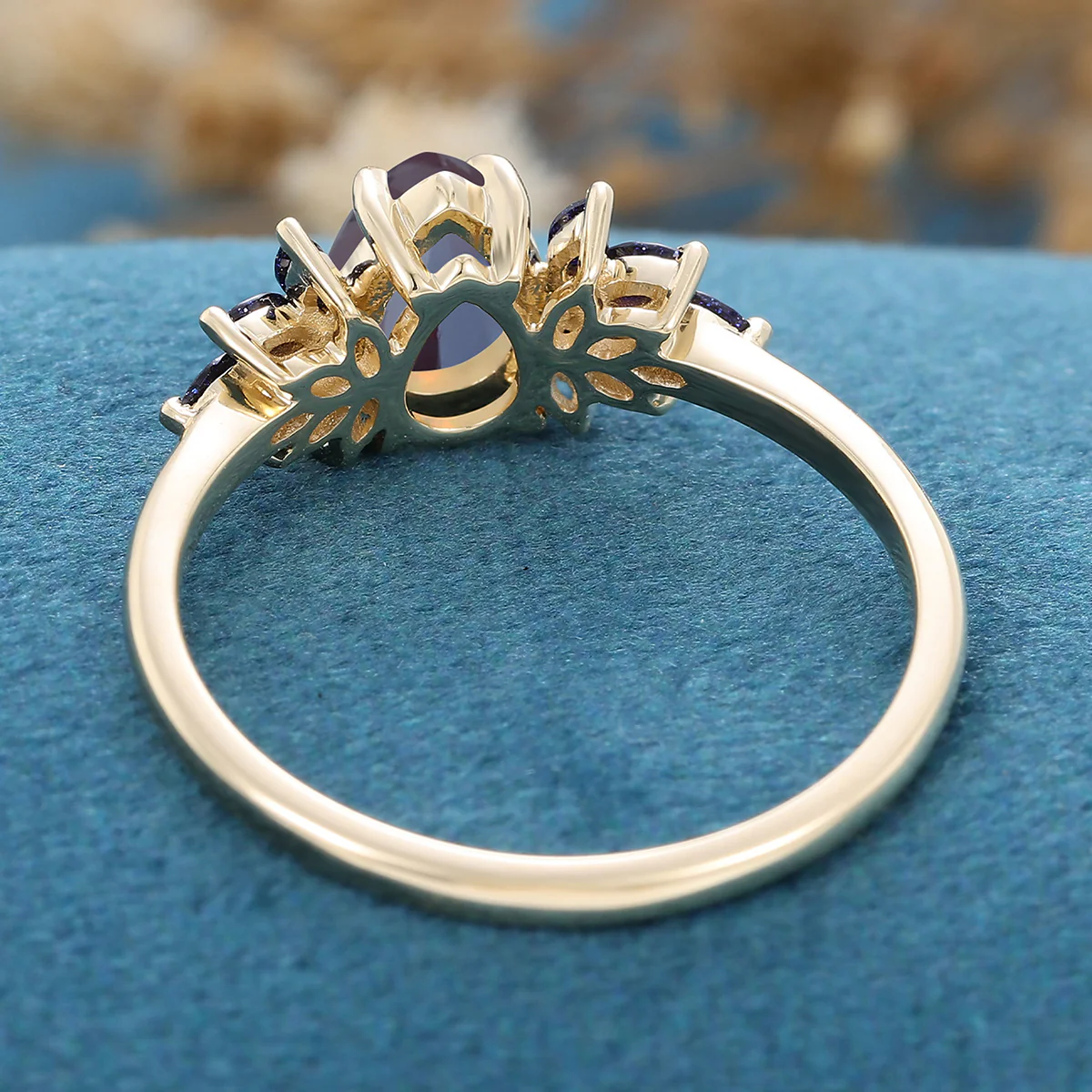 Pear cut Alexandrite Engagement ring - Image 6