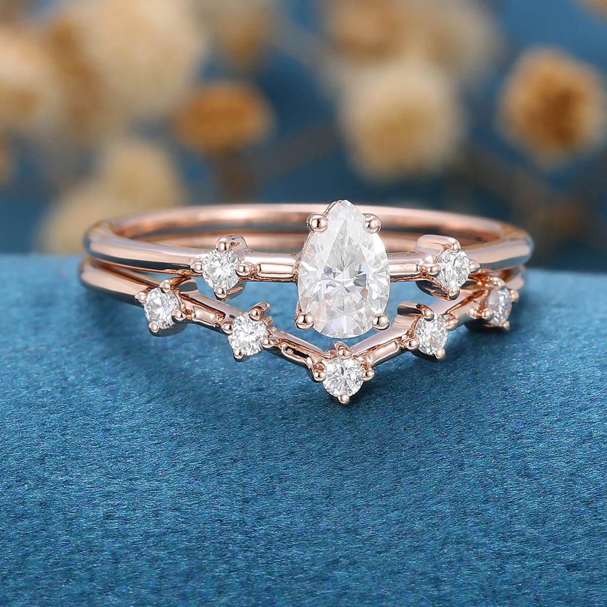 Pear cut Moissanite Engagement ring Bridal Set - Image 5