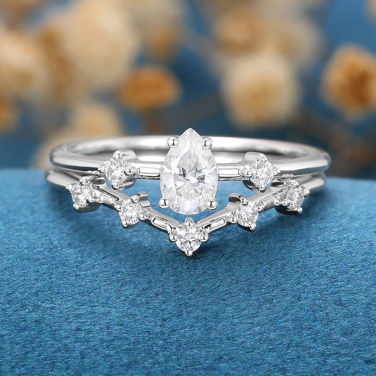 Pear cut Moissanite Engagement ring Bridal Set - Image 7