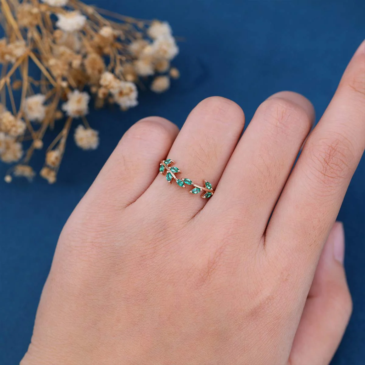 Marquise cut Natural Emerald Curved Wedding Band Ring - Image 2