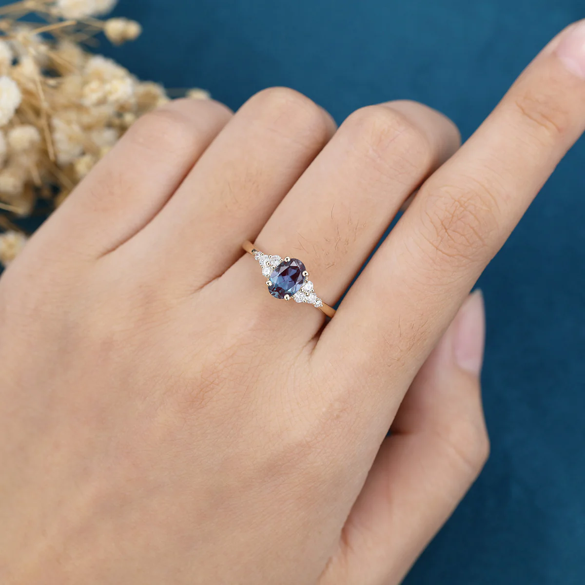 Oval cut Lab Alexandrite | Diamond Engagement ring - Image 2
