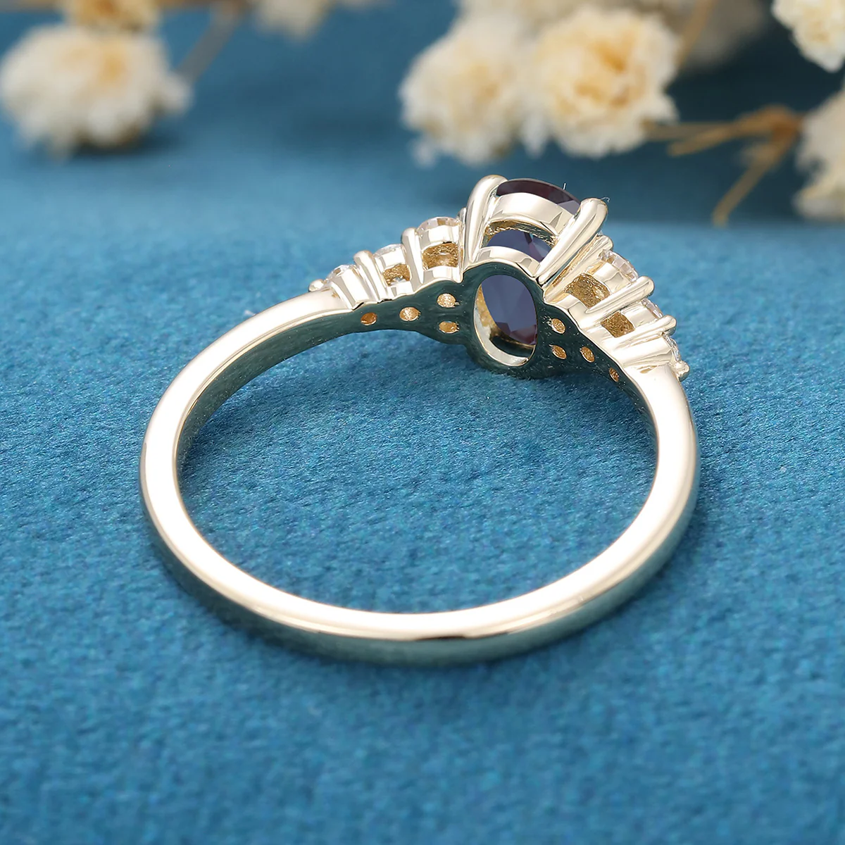 Oval cut Lab Alexandrite | Diamond Engagement ring - Image 4