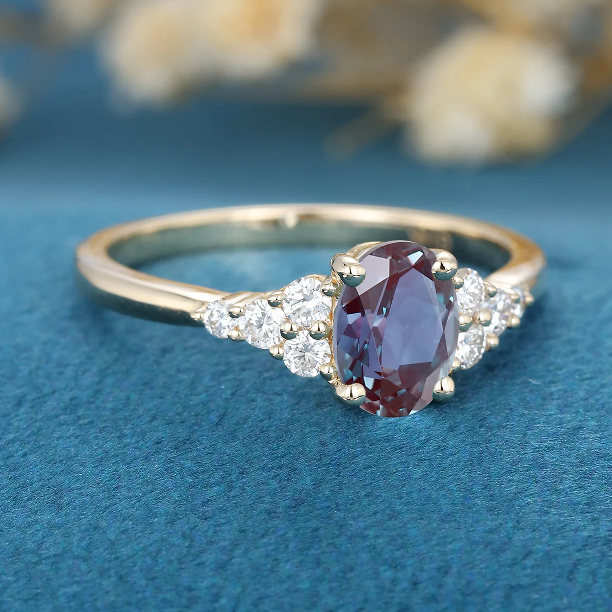 Oval cut Lab Alexandrite | Diamond Engagement ring - Image 5