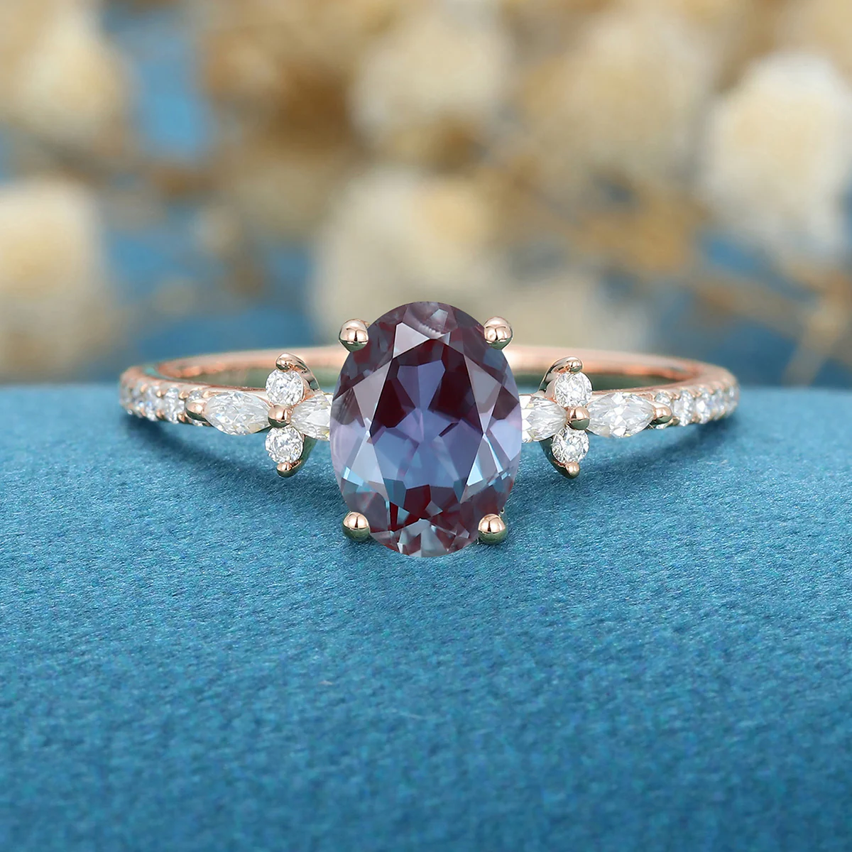 Oval cut  Lab Alexandrite | Diamond Engagement ring - Image 3