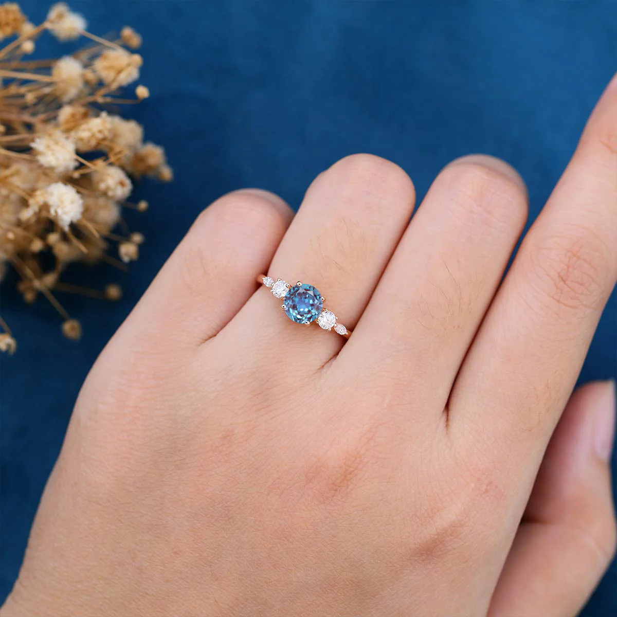 Round cut Lab Alexandrite | Diamond Engagement ring - Image 2