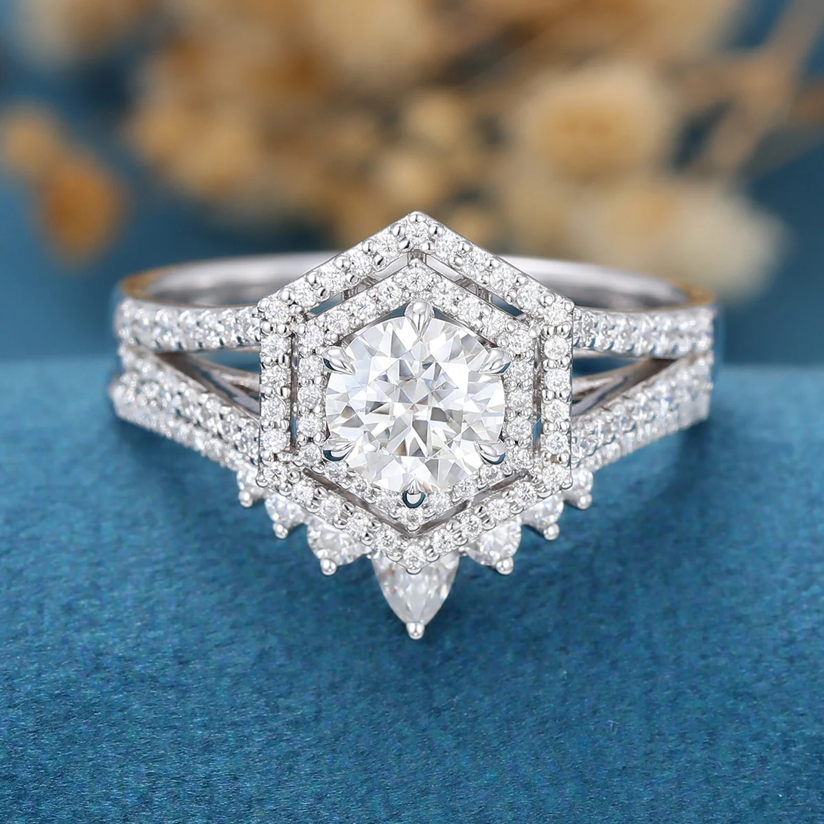 Round cut Moissanite Engagement Ring Bridal Set - Image 4