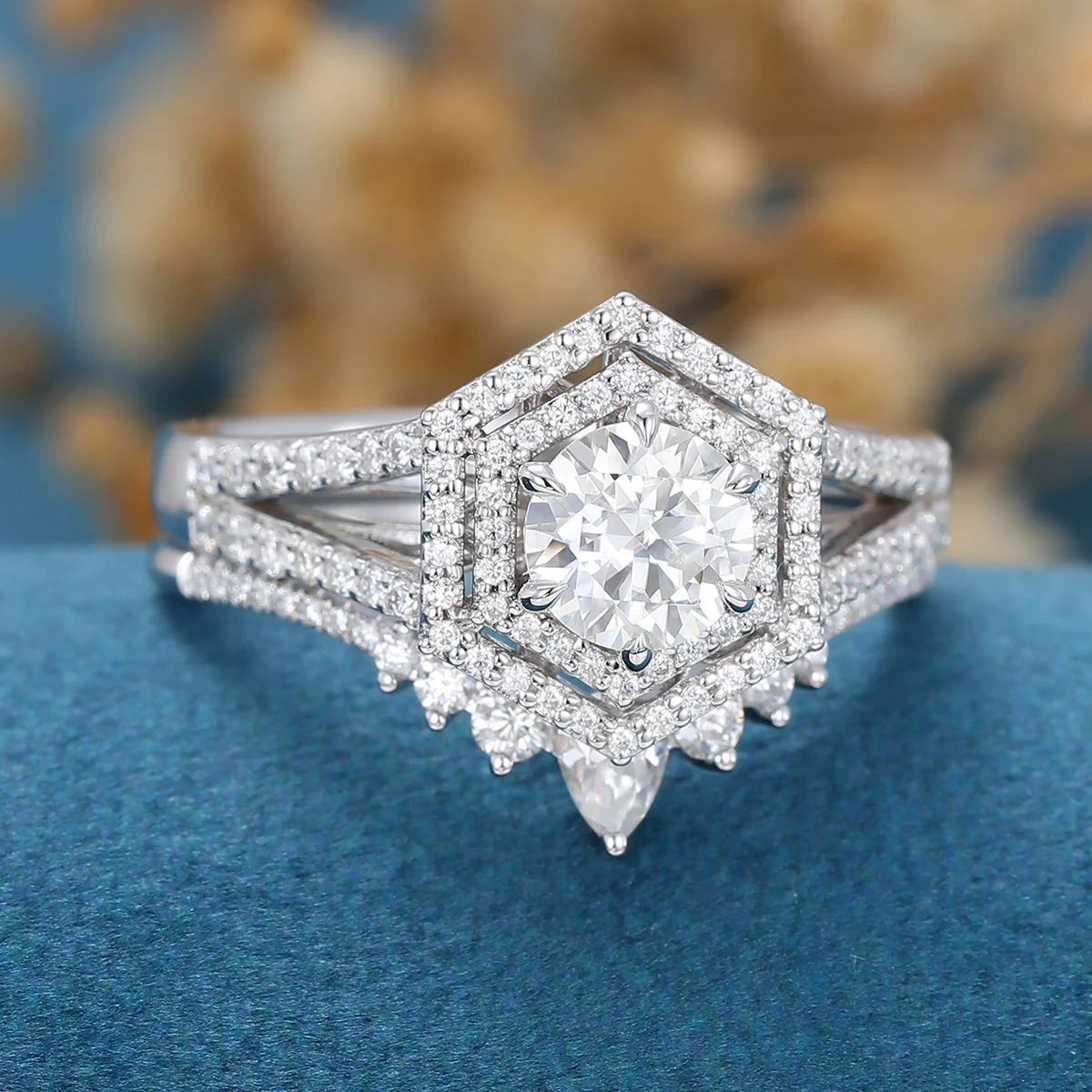 Round cut Moissanite Engagement Ring Bridal Set - Image 5