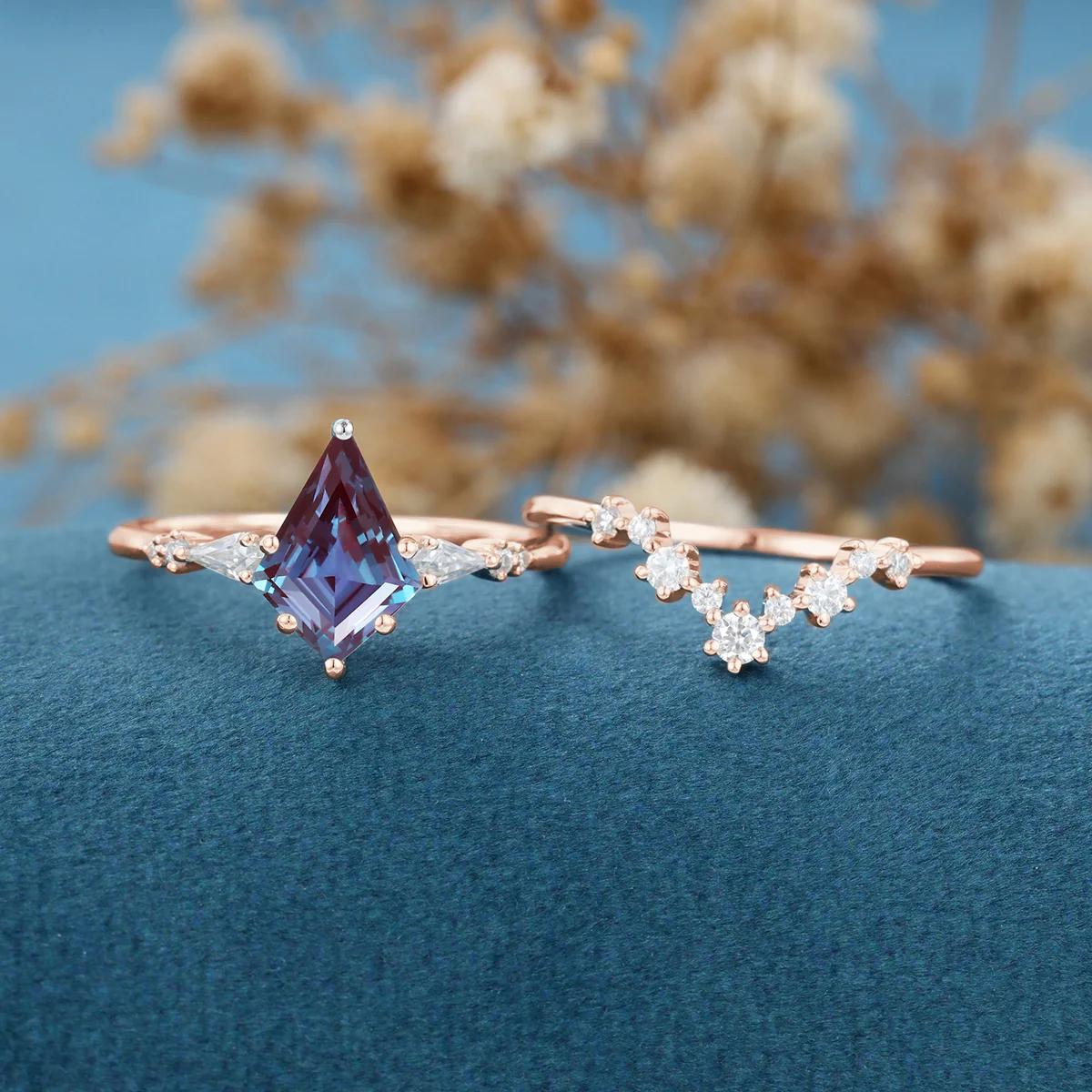 Kite Cut Alexandrite | Diamond  Ring set - Image 4