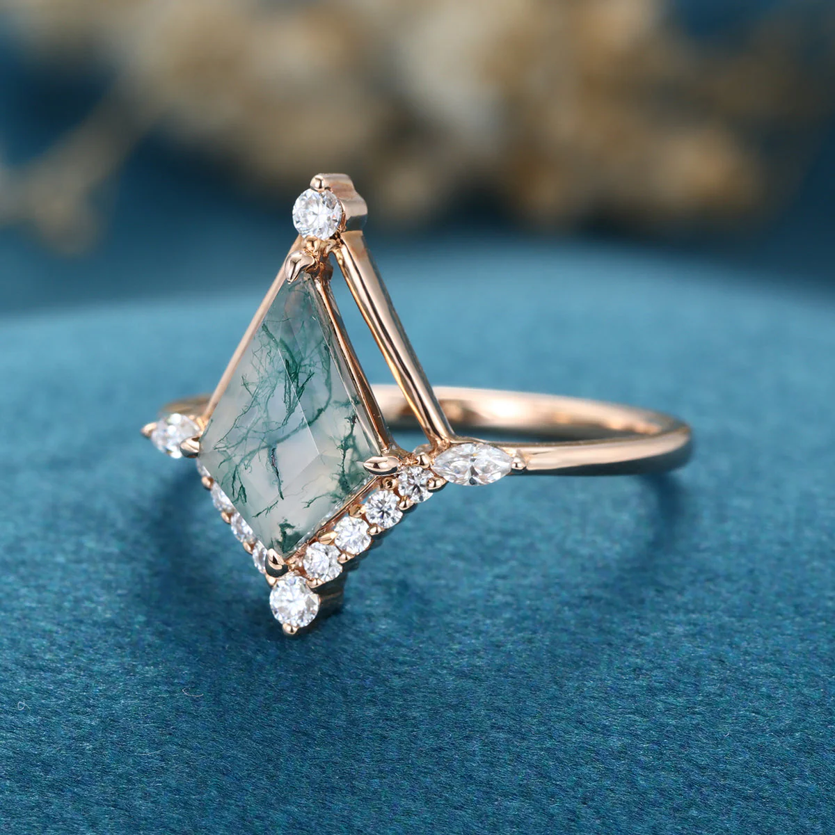 Kite cut Moss Agate Gold Engagement Ring - Image 4