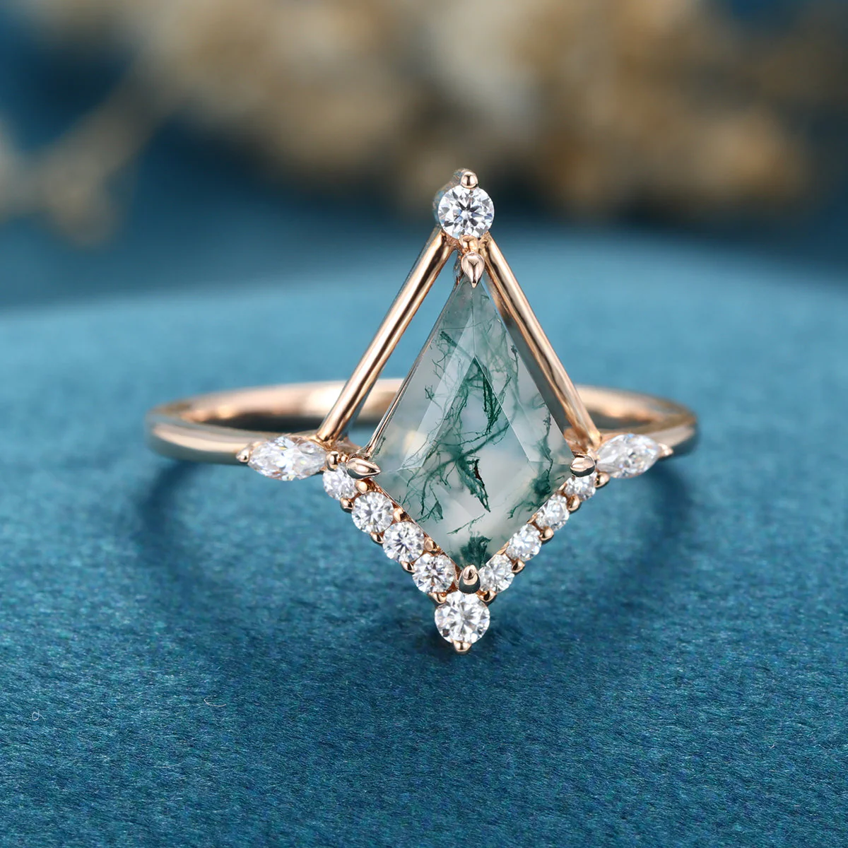 Kite cut Moss Agate Gold Engagement Ring - Image 5