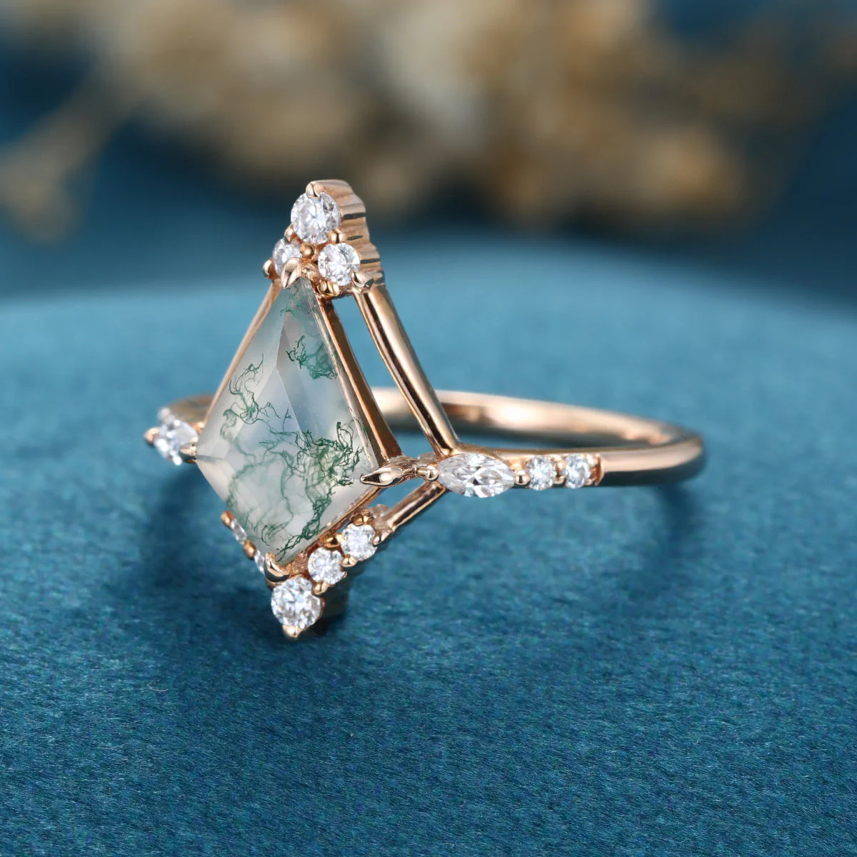Kite cut Moss Agate Gold Engagement Ring - Image 3