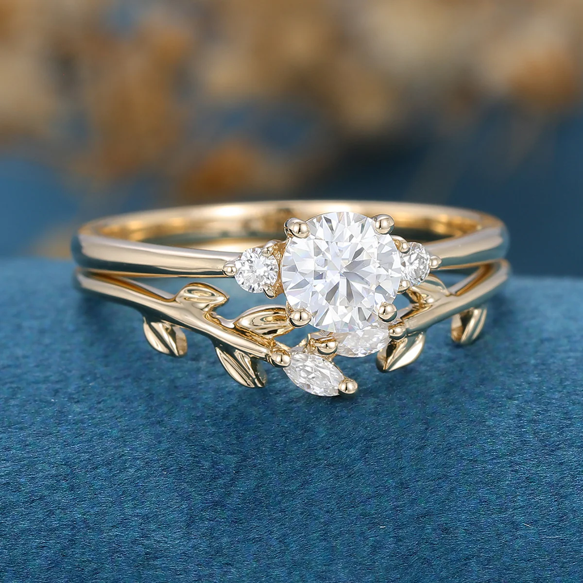Round cut Moissanite Engagement ring Bridal Set - Image 5