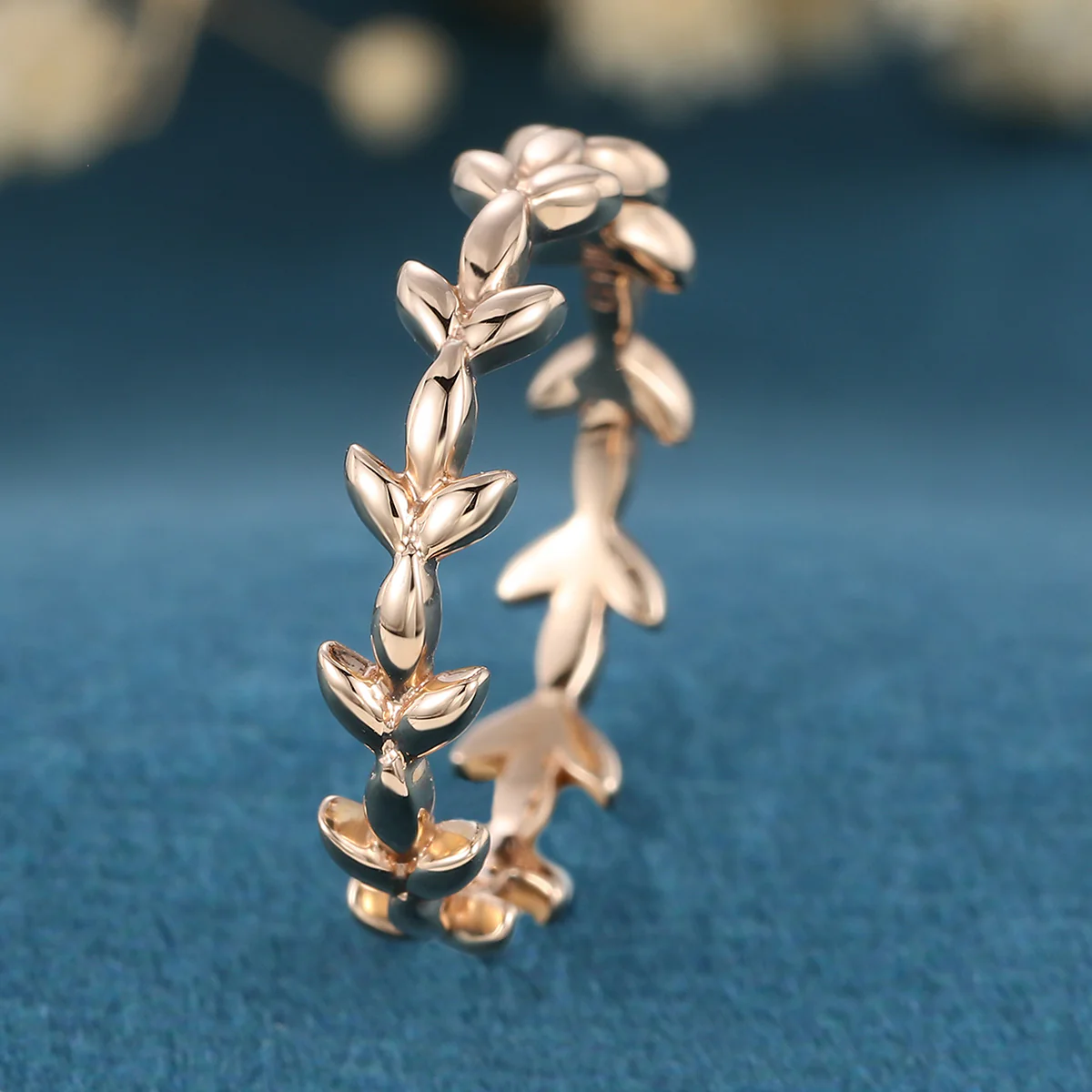 Nature Inspired Leaf branch stacking Gold wedding ring - Image 4