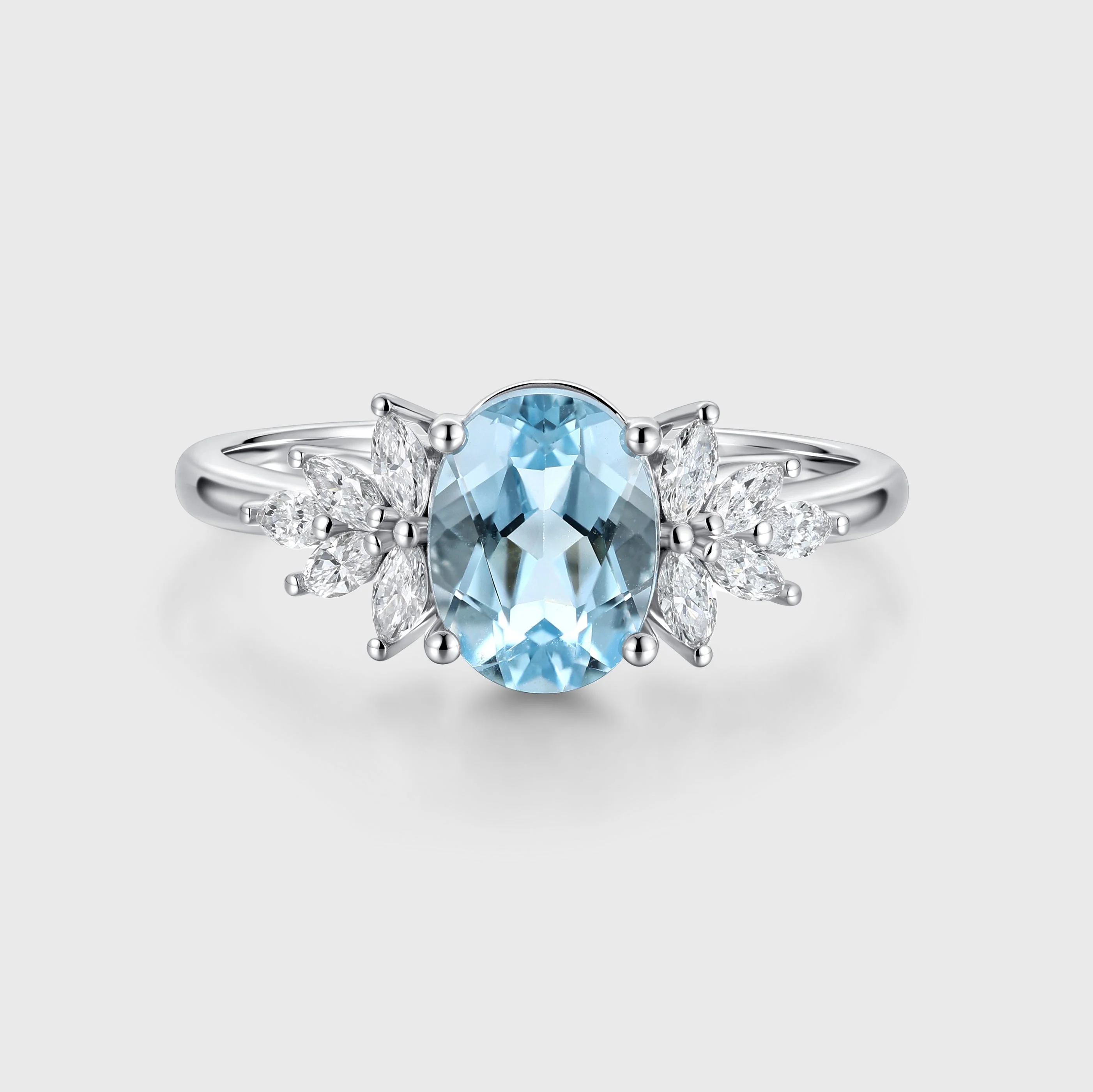 Oval cut Aquamarine Cluster Engagement ring - Image 3