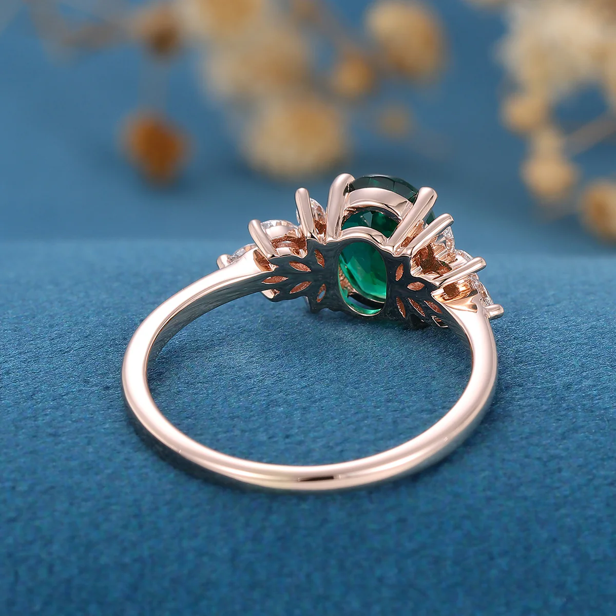 1.5Carat Oval cut Emerald Cluster Engagement ring - Image 9