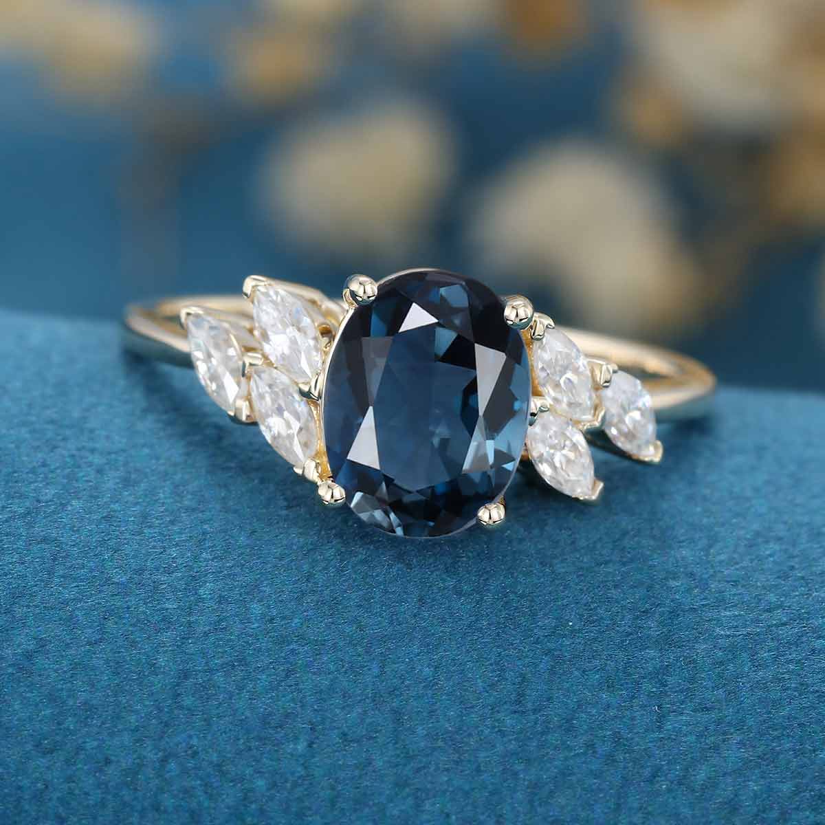 Oval cut  London Blue Topaz Cluster Engagement ring - Image 5