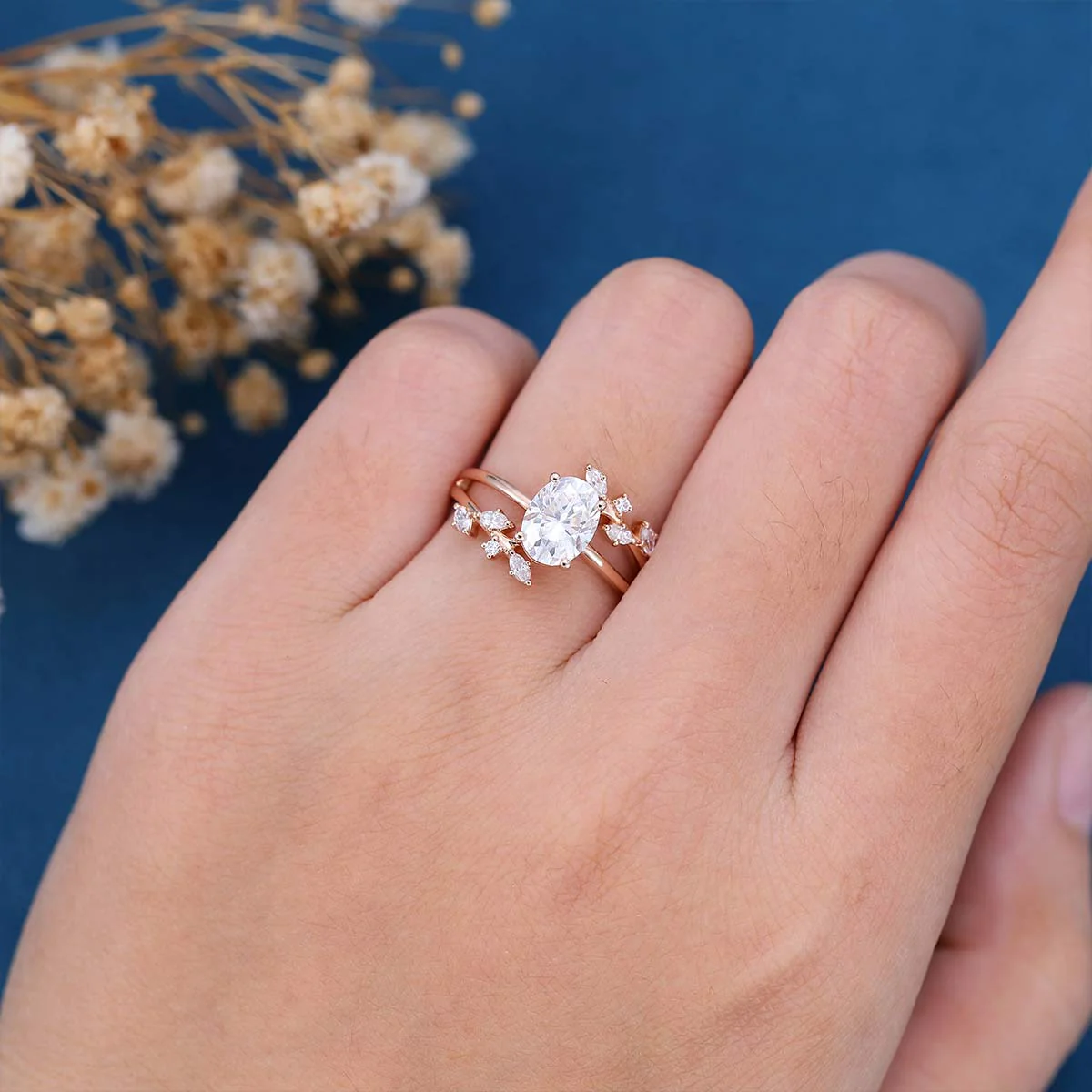 Oval cut Moissanite Engagement ring - Image 2