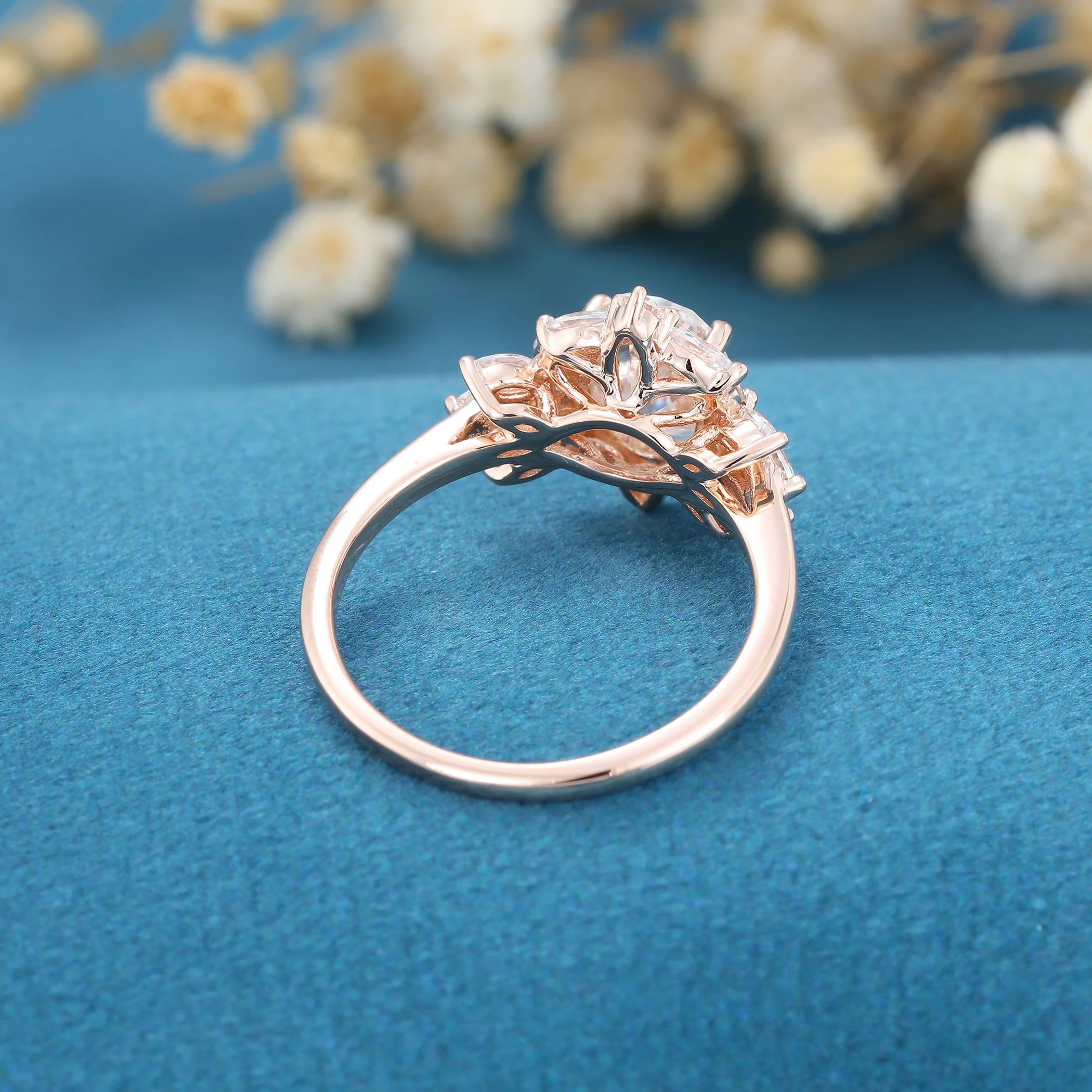 Oval cut Moissanite Cluster Engagement ring - Image 6