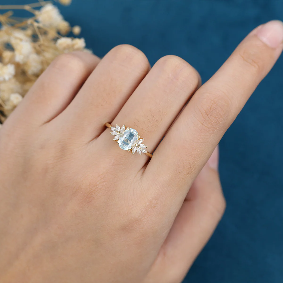 Oval cut Moonstone Cluster Engagement ring - Image 3