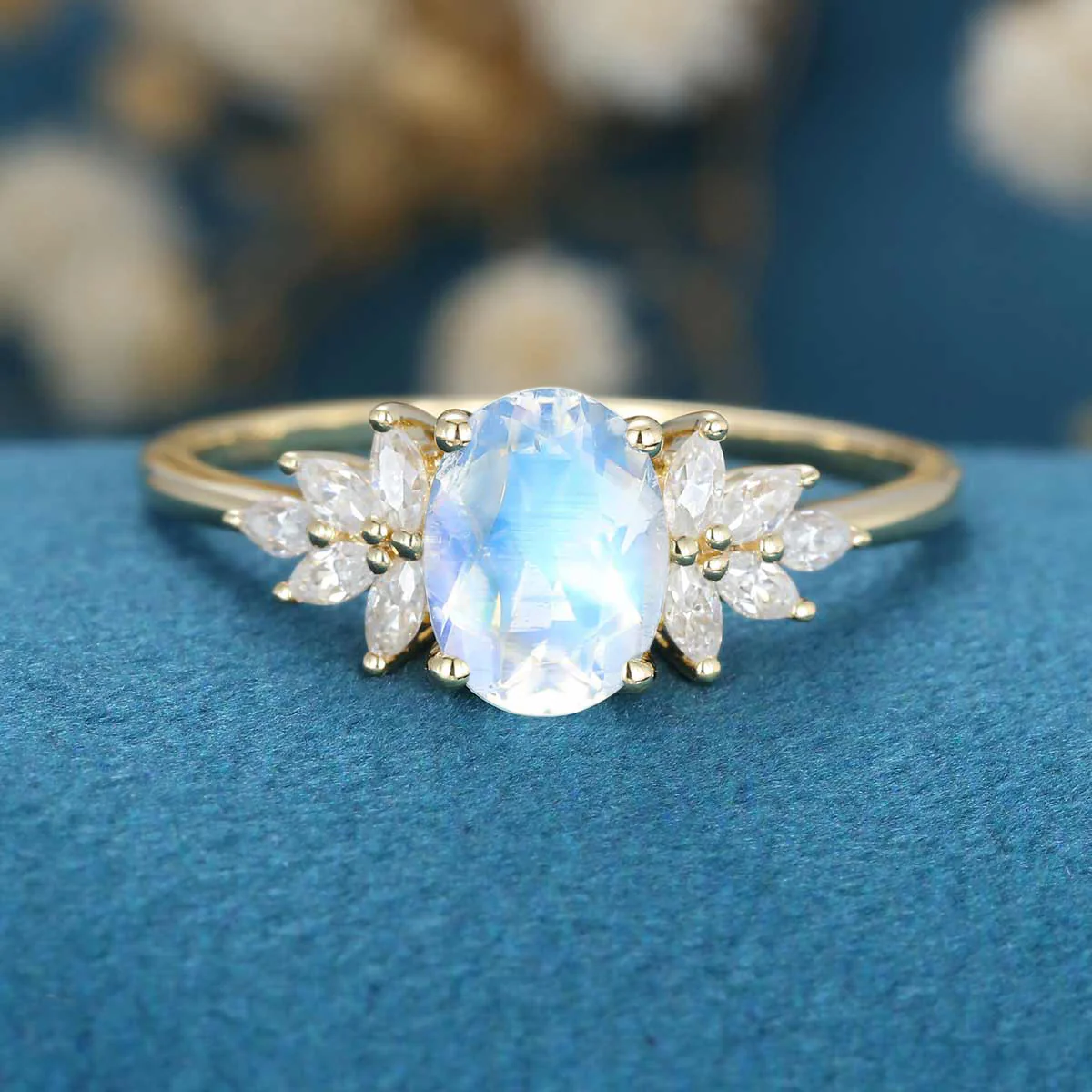 Oval cut Moonstone Cluster Engagement ring - Image 9