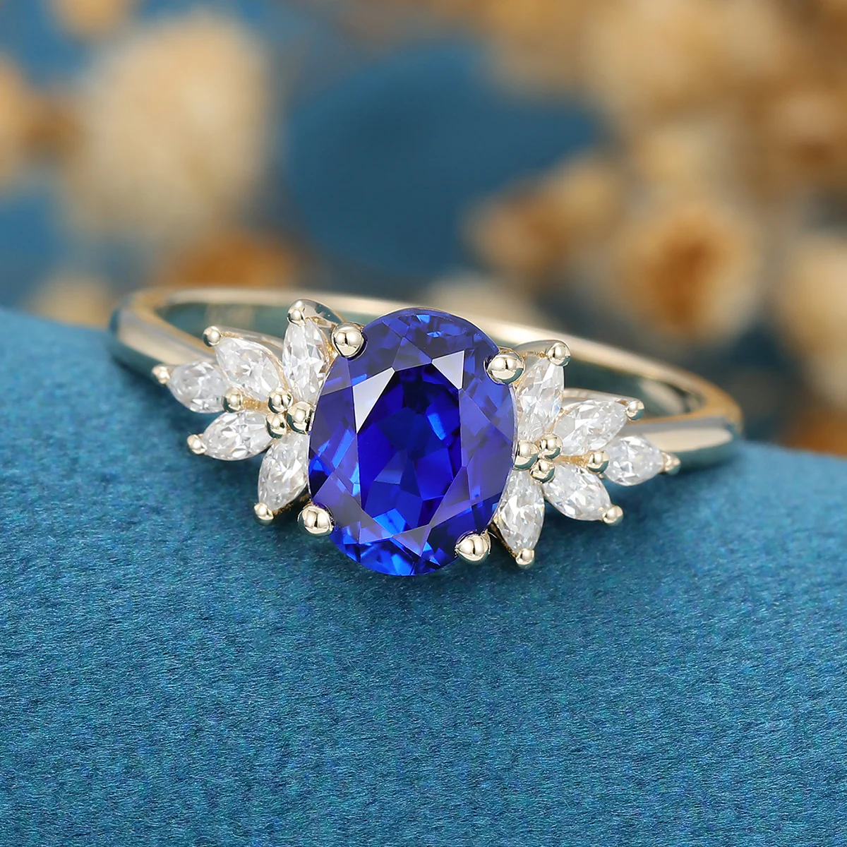 Oval cut Sapphire Cluster Engagement ring - Image 6