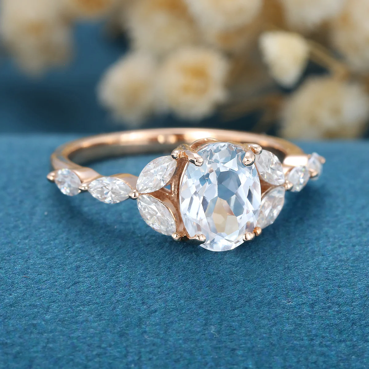 Oval cut White sapphire Cluster Engagement ring - Image 4