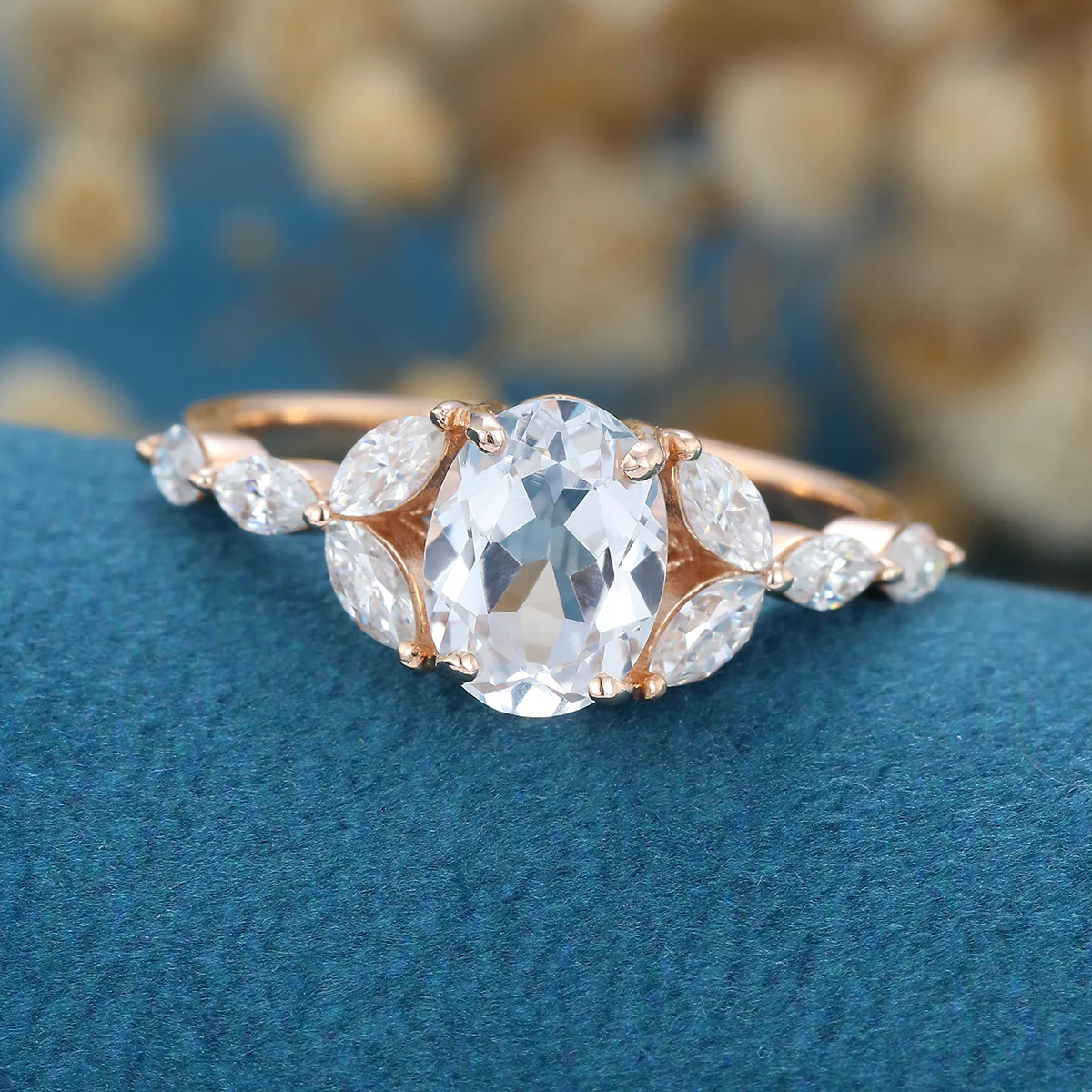 Oval cut White sapphire Cluster Engagement ring - Image 5