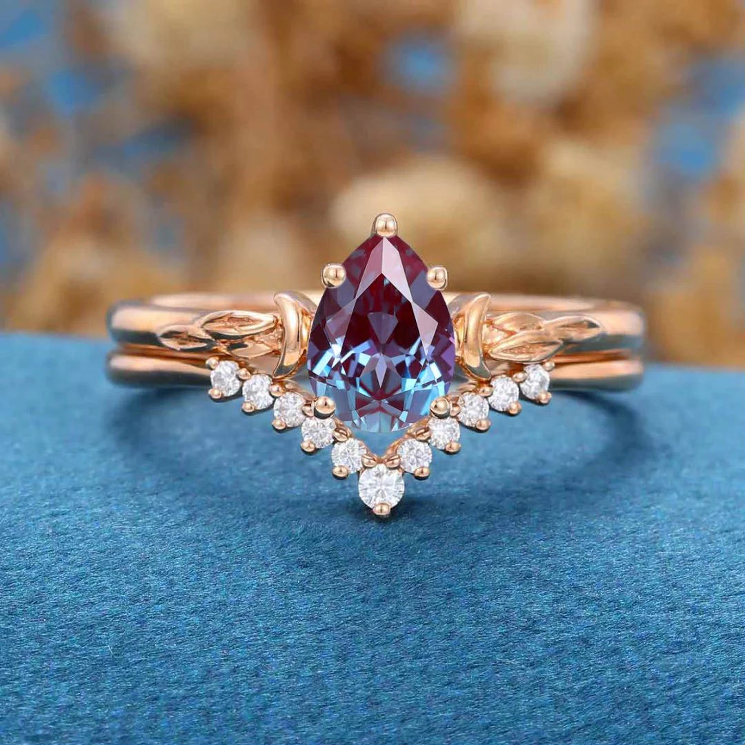 Pear cut Lab Alexandrite | Diamond Engagement Ring Bridal Set - Image 6