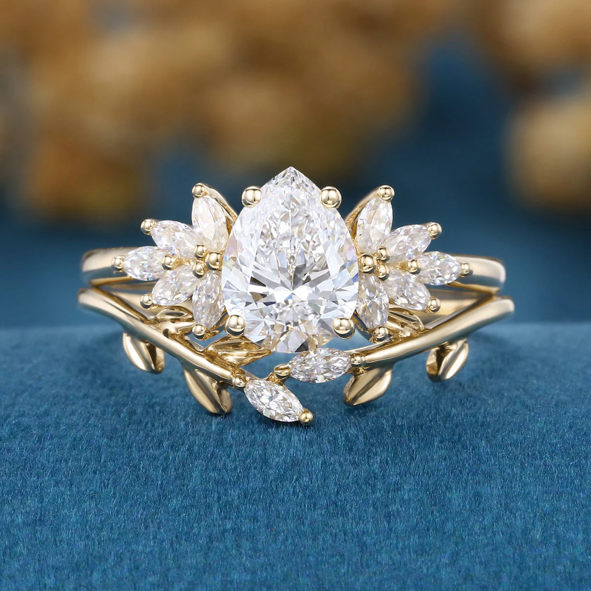 Pear cut Lab Grown Diamond Wedding bridal set - Image 9