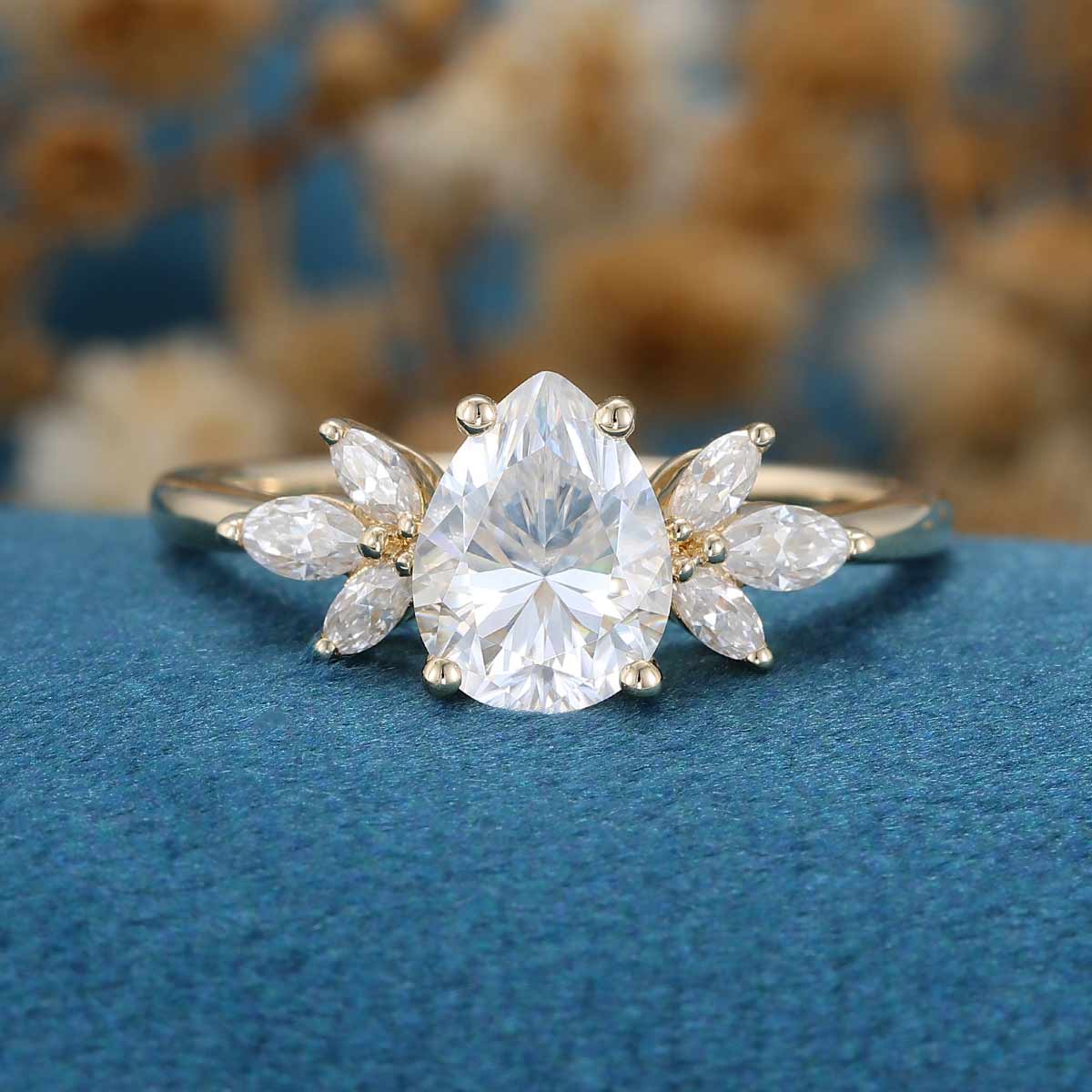 Pear cut Moissanite Engagement ring - Image 6