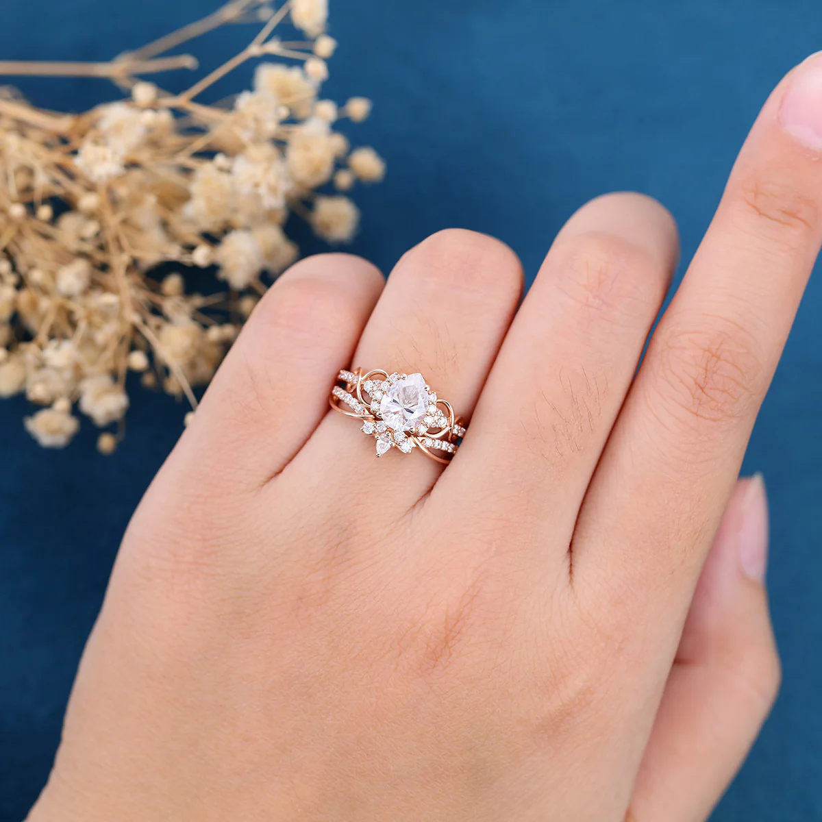 Pear cut Moissanite Engagement ring Bridal Set - Image 2
