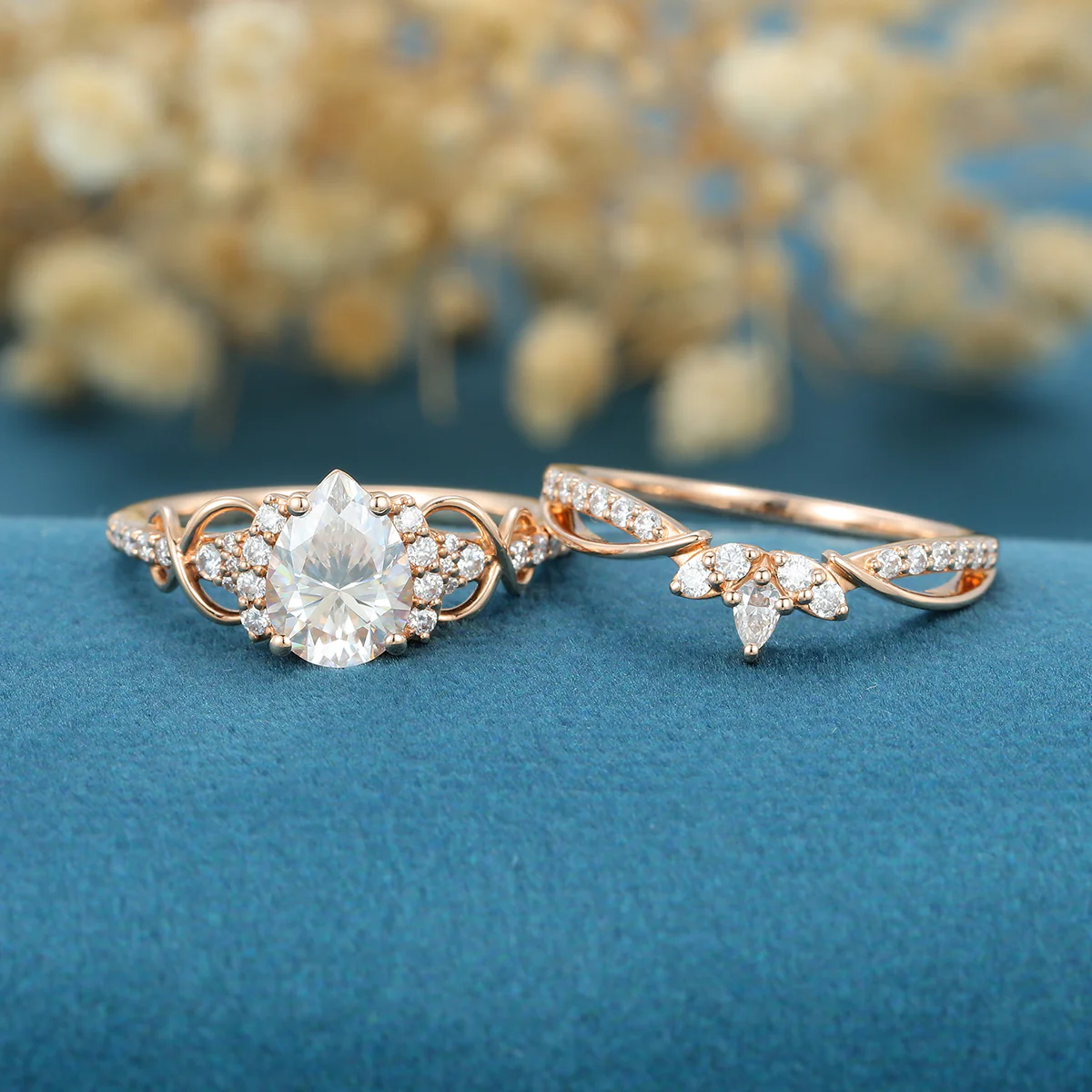Pear cut Moissanite Engagement ring Bridal Set - Image 3