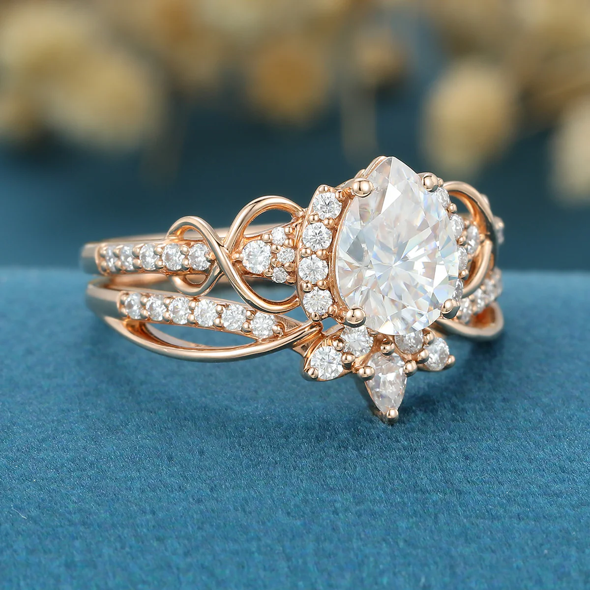Pear cut Moissanite Engagement ring Bridal Set - Image 5