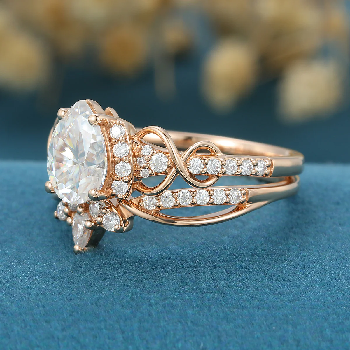Pear cut Moissanite Engagement ring Bridal Set - Image 6