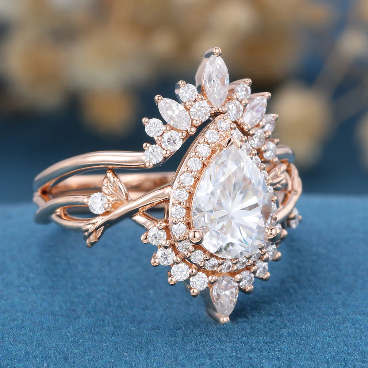 Pear cut Moissanite Engagement ring Bridal Set - Image 5