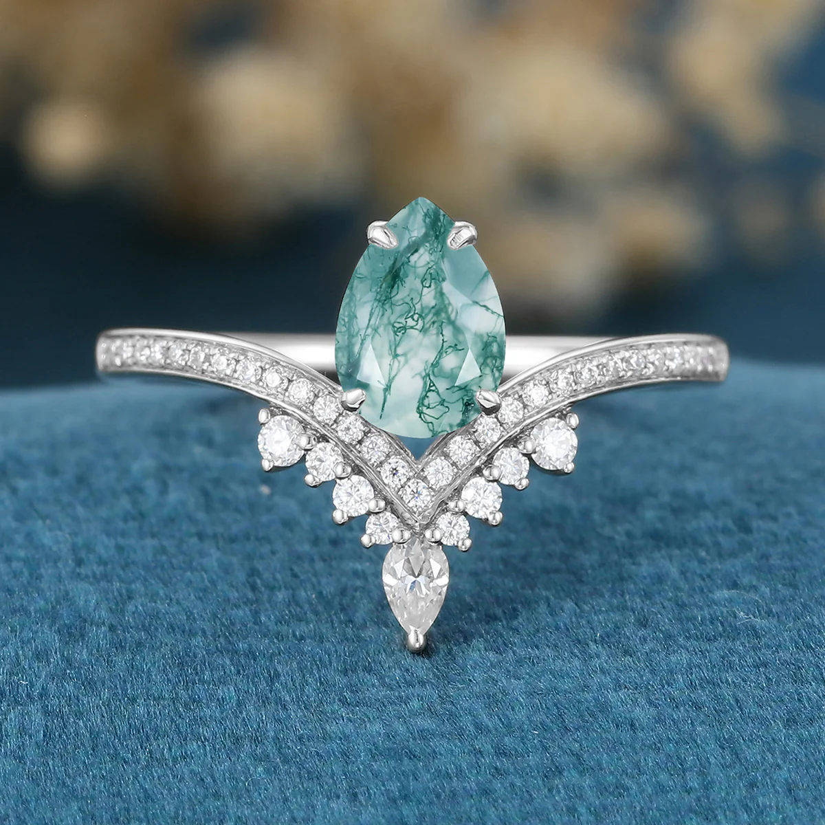 Pear cut Moss Agate Halo Gold Engagement ring - Image 7