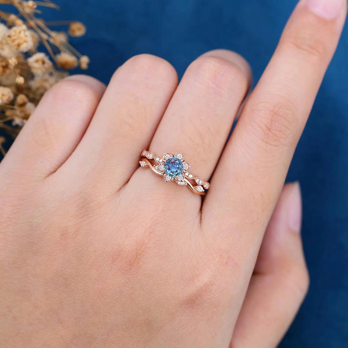 Round cut Lab Alexandrite | Diamond ring set - Image 2
