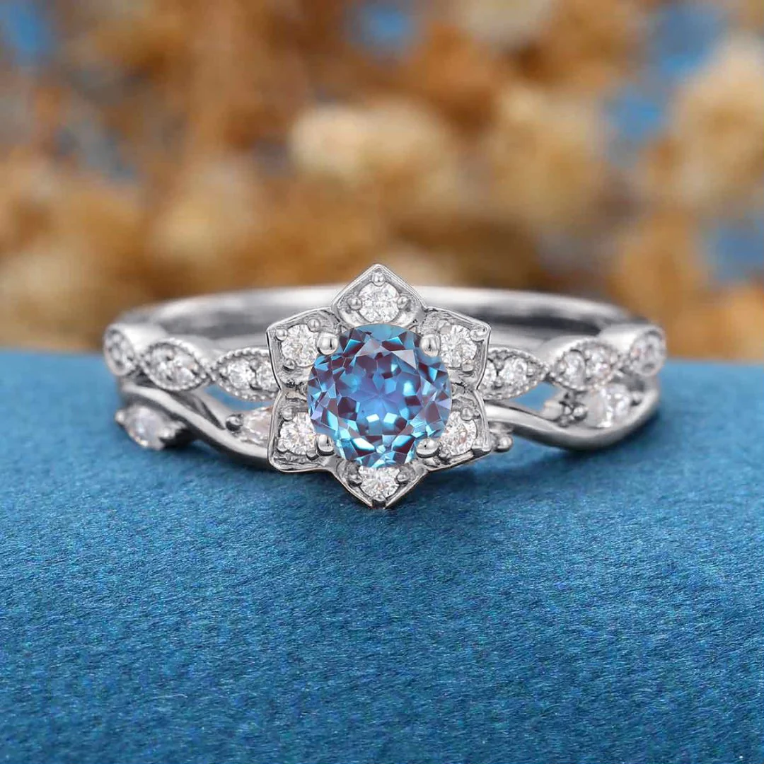 Round cut Lab Alexandrite | Diamond ring set - Image 6