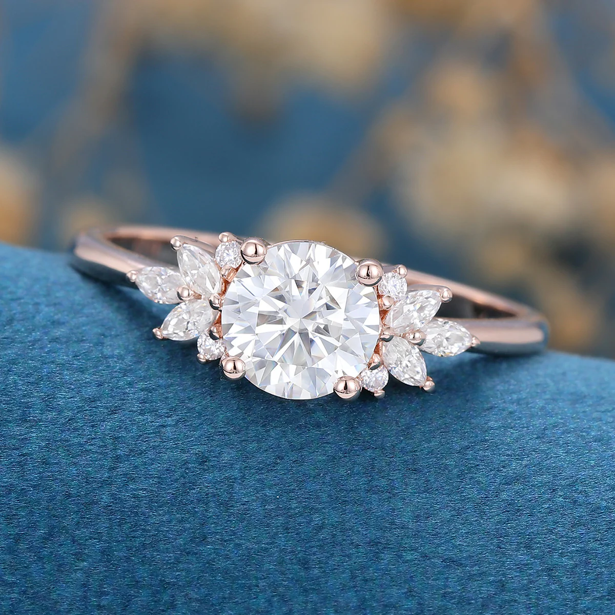 1 Carat Round cut Moissanite Cluster Engagement ring - Image 5
