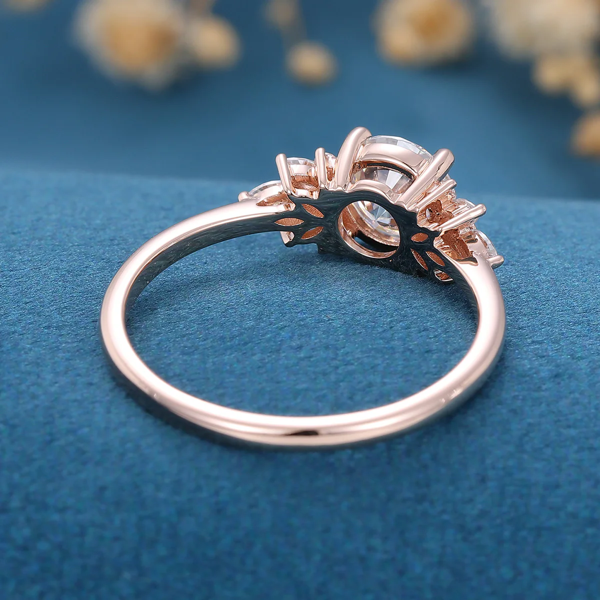 1 Carat Round cut Moissanite Cluster Engagement ring - Image 6