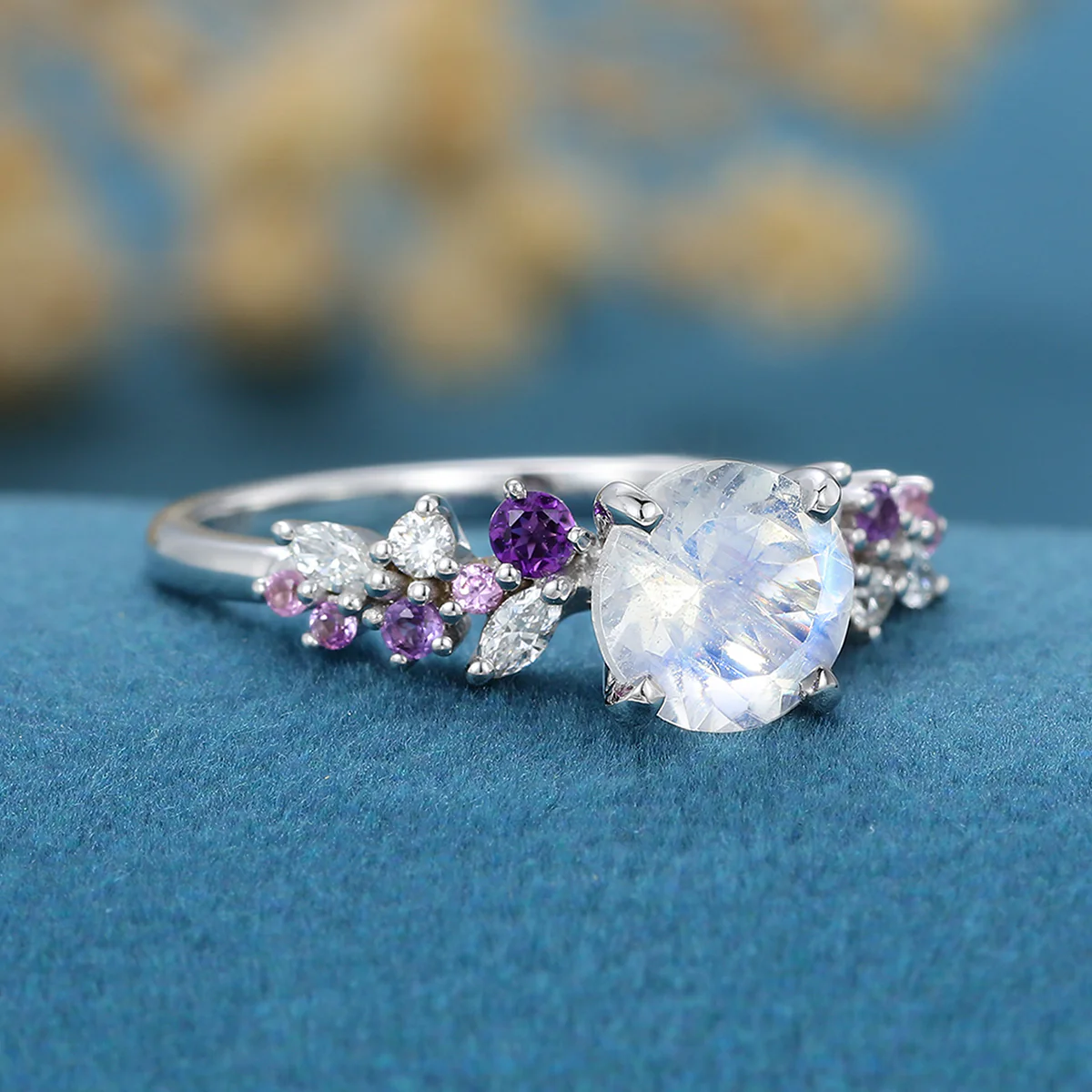 Round cut Moonstone Cluster Engagement ring - Image 8