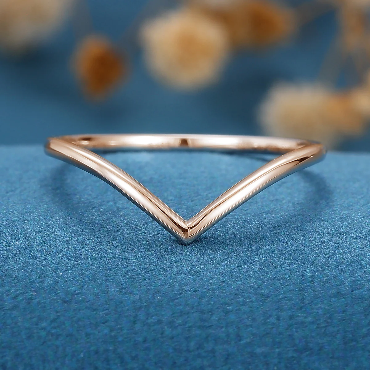 Simple gold Curved Wedding Band Ring - Image 8