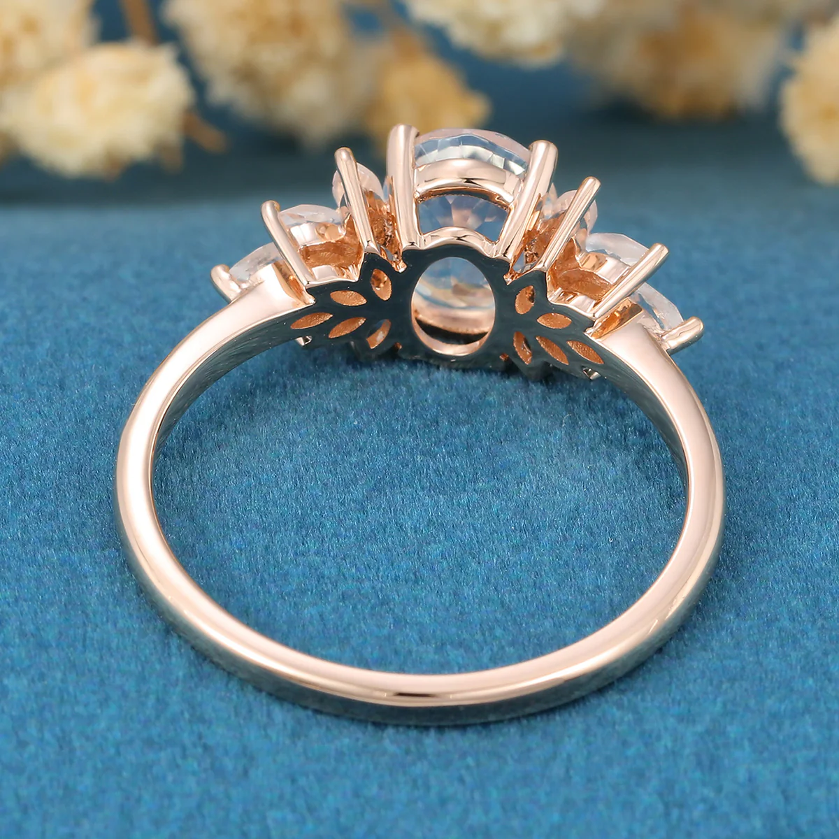 Oval cut moonstone cluster Engagement ring - Image 6