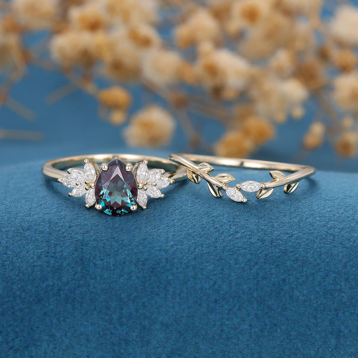 Pear cut Lab Alexandrite Engagement ring Bridal Set - Image 7