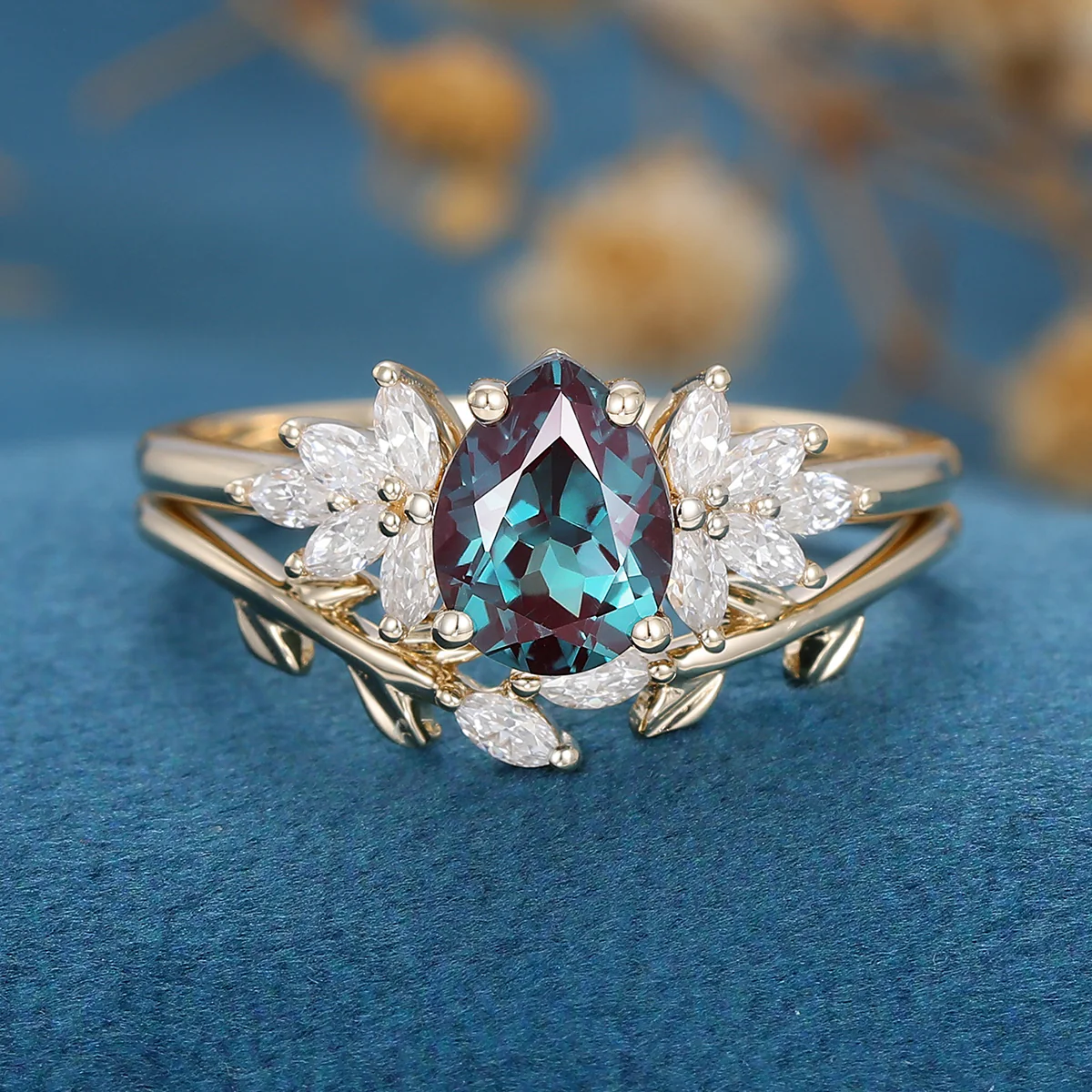 Pear cut Lab Alexandrite Engagement ring Bridal Set - Image 9