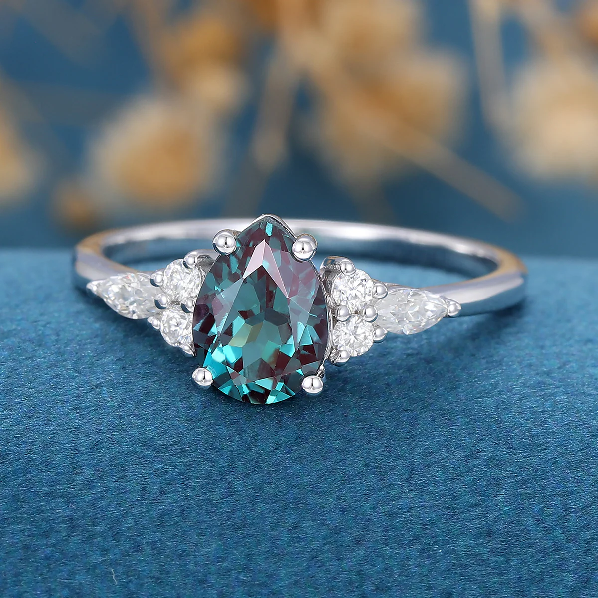 Pear shaped Lab Alexandrite Cluster Engagement ring - Image 6